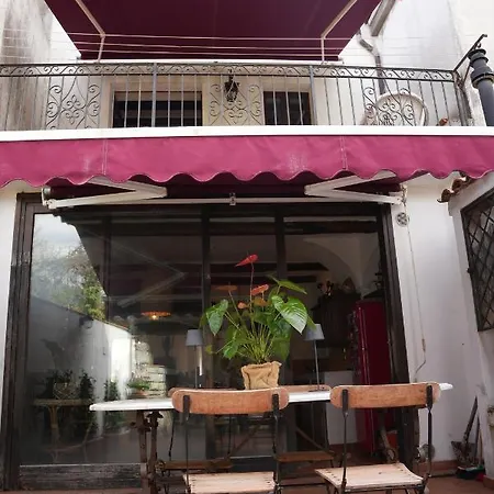 Casa *